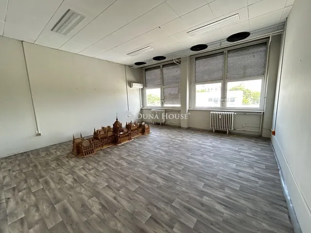 Kiadó kereskedelmi és ipari ingatlan Budapest XXIII. kerület 83 nm