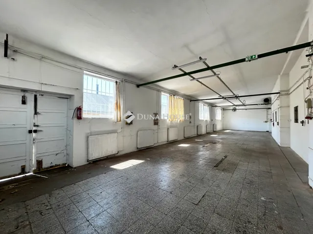 Kiadó kereskedelmi és ipari ingatlan Budapest IX. kerület 160 nm