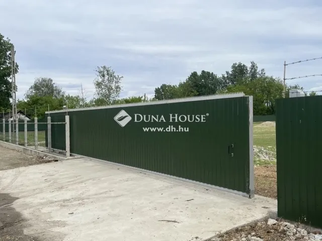 Eladó telek Vecsés 10000 nm