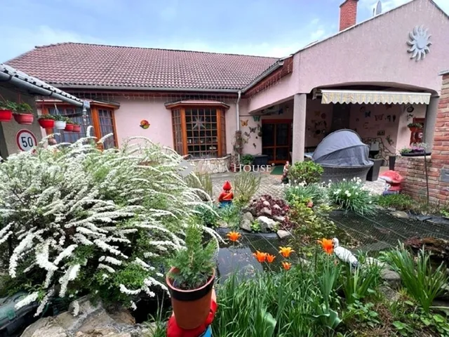 Eladó ház Budapest XXIII. kerület 380 nm