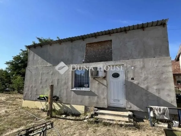 Eladó ház Örkény 90 nm