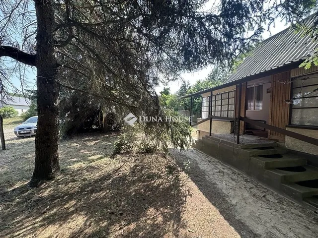 Eladó ház Hernád 3057 nm