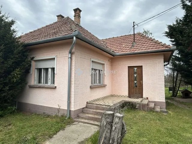 Eladó ház Dánszentmiklós 86 nm