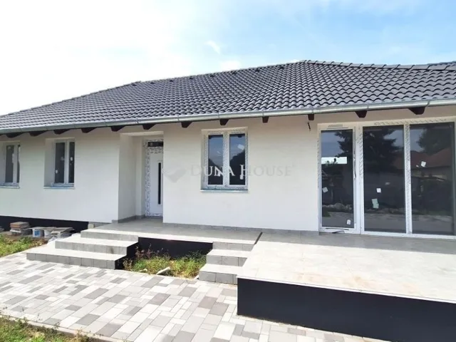 Eladó ház Hernád 94 nm