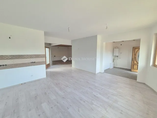 Eladó ház Hernád 150 nm