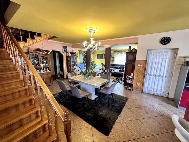 Eladó ház Hernád 238 nm