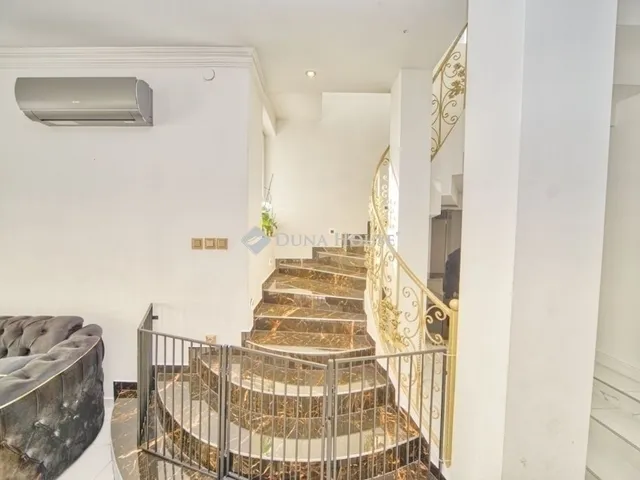 Eladó ház Gyál 260 nm