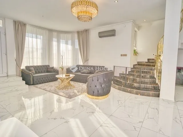 Eladó ház Gyál 260 nm