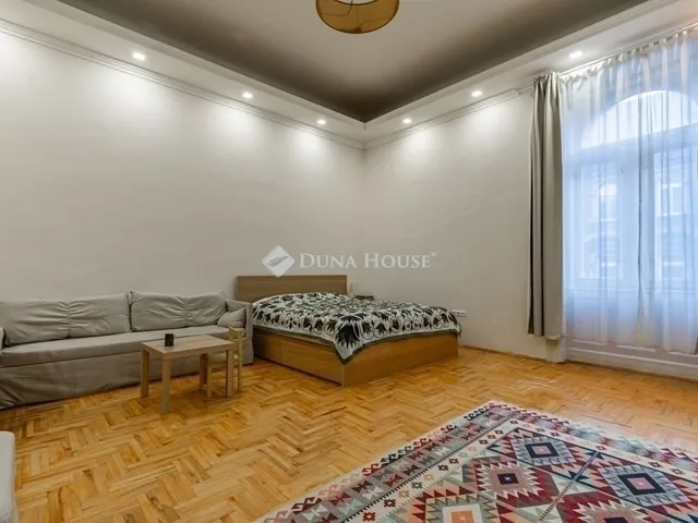 Eladó lakás Budapest VIII. kerület 77 nm