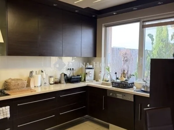 Eladó ház Budapest XVIII. kerület 182 nm