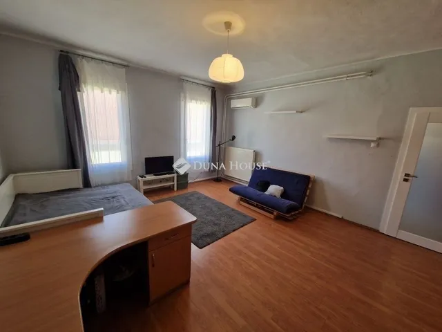 Eladó lakás Budapest VIII. kerület 71 nm