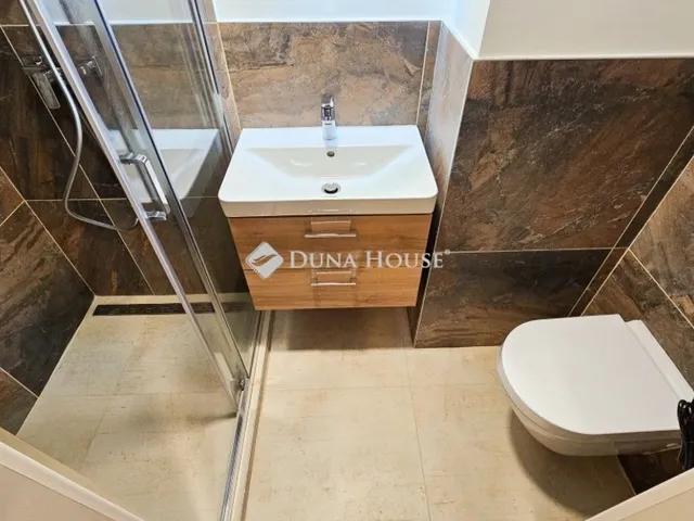 Eladó lakás Budapest VIII. kerület 70 nm