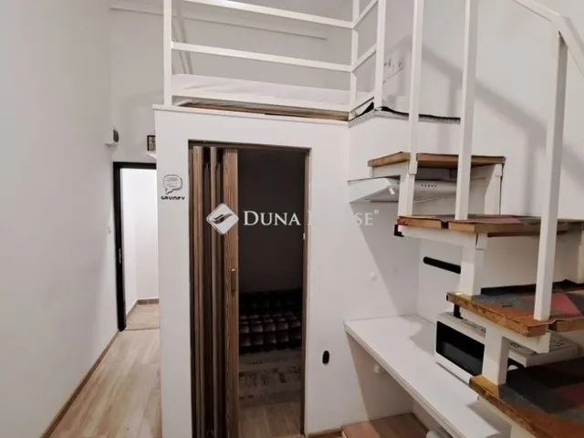 Eladó lakás Budapest VIII. kerület, II. János Pál pápa tér 76 nm