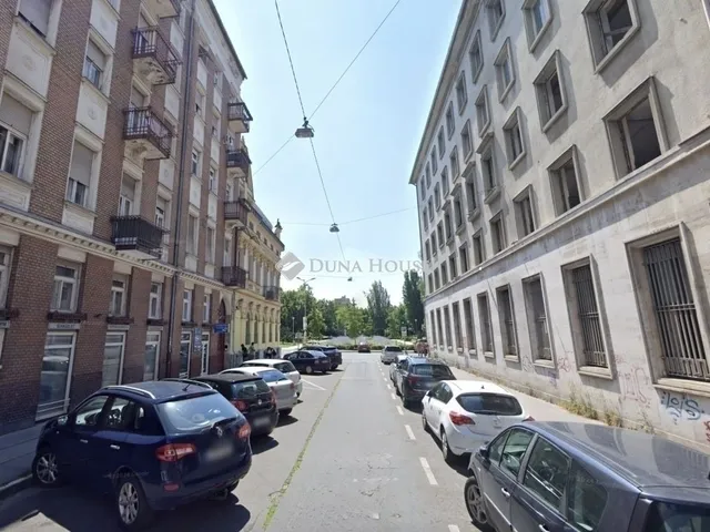 Eladó lakás Budapest VIII. kerület, II. János Pál pápa tér 76 nm