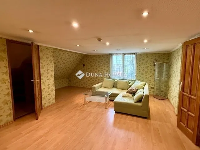 Eladó ház Gyál 240 nm