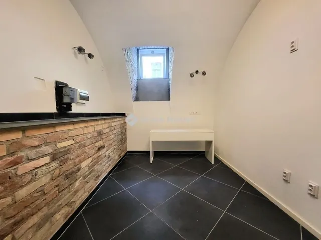 Eladó lakás Budapest VIII. kerület 39 nm