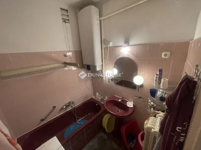 Eladó lakás Budapest VIII. kerület, II. János Pál pápa tér 72 nm