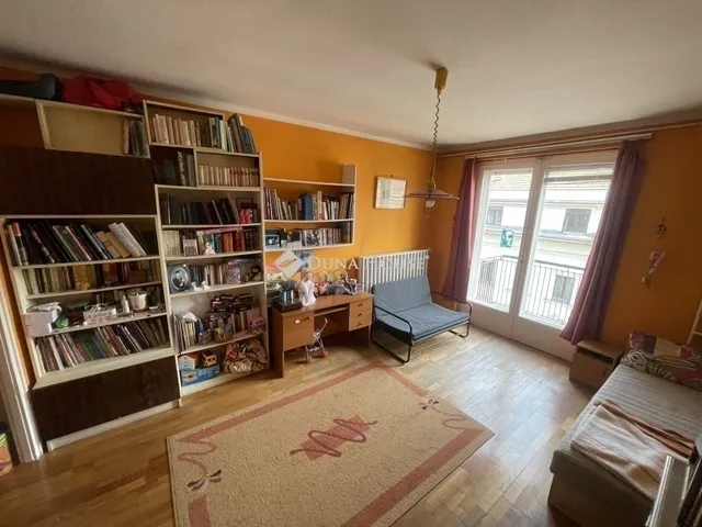 Eladó lakás Budapest VIII. kerület, II. János Pál pápa tér 72 nm