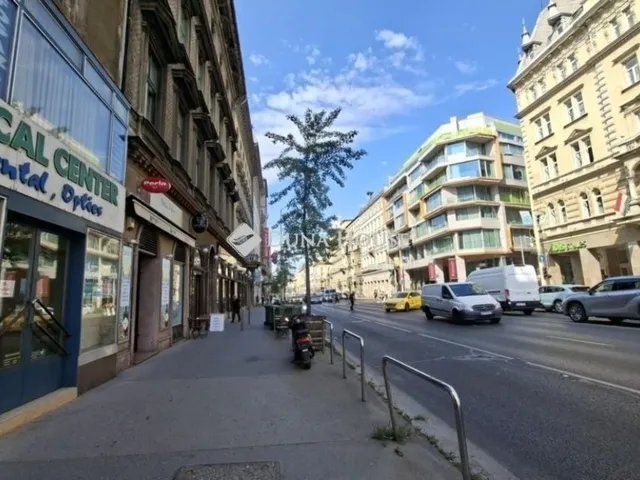 Eladó lakás Budapest VIII. kerület 90 nm