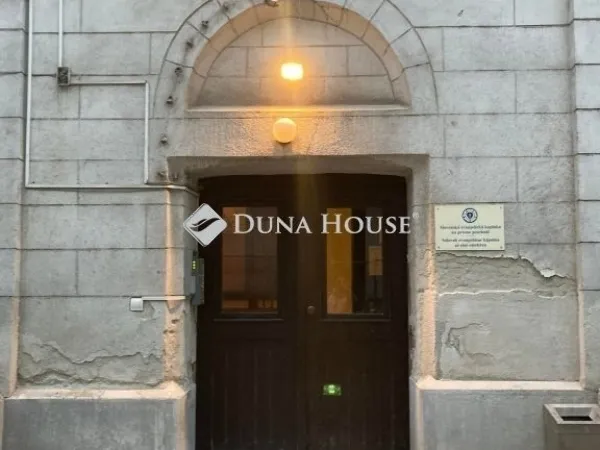 Eladó lakás Budapest VIII. kerület 100 nm