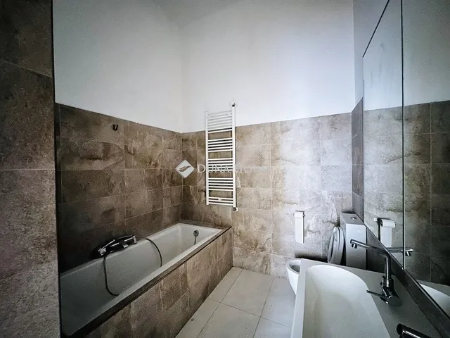 Eladó lakás Budapest VIII. kerület 87 nm