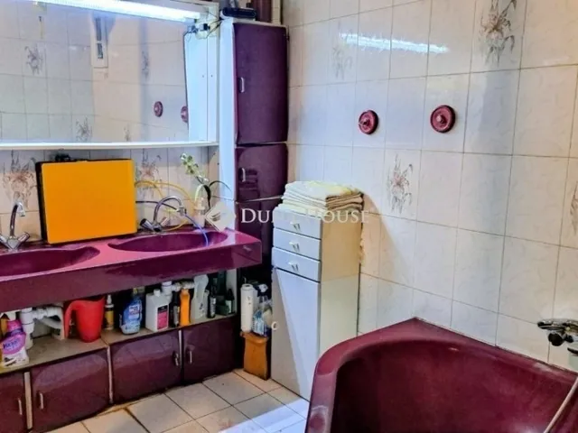 Eladó lakás Budapest VIII. kerület 94 nm