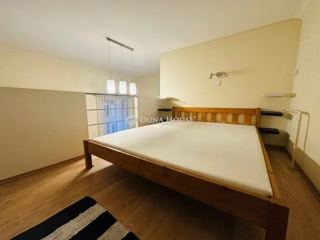 Eladó lakás Budapest VIII. kerület, II. János Pál pápa tér 76 nm