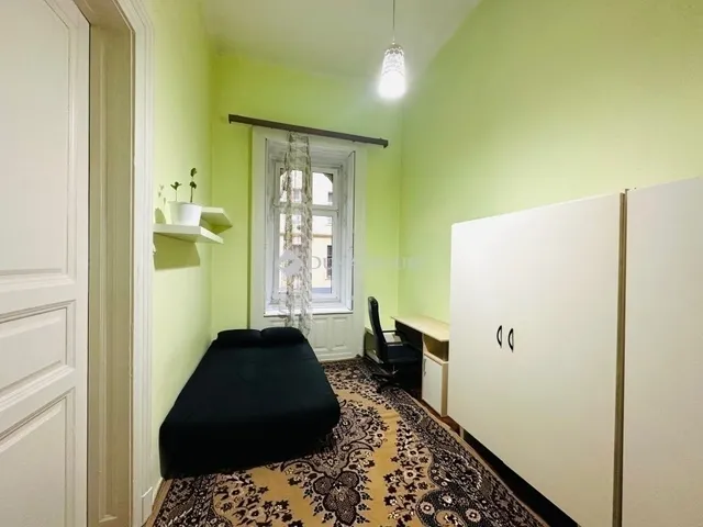 Eladó lakás Budapest VIII. kerület, II. János Pál pápa tér 76 nm