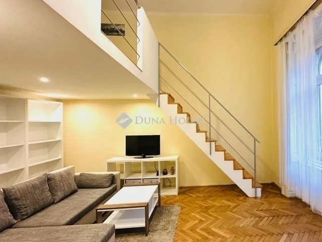 Eladó lakás Budapest VIII. kerület, II. János Pál pápa tér 76 nm