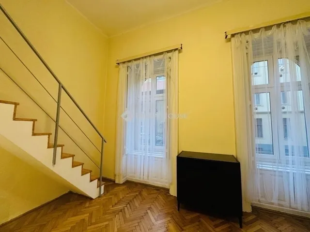 Eladó lakás Budapest VIII. kerület, II. János Pál pápa tér 76 nm