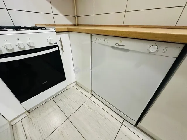 Eladó lakás Budapest VIII. kerület, II. János Pál pápa tér 76 nm