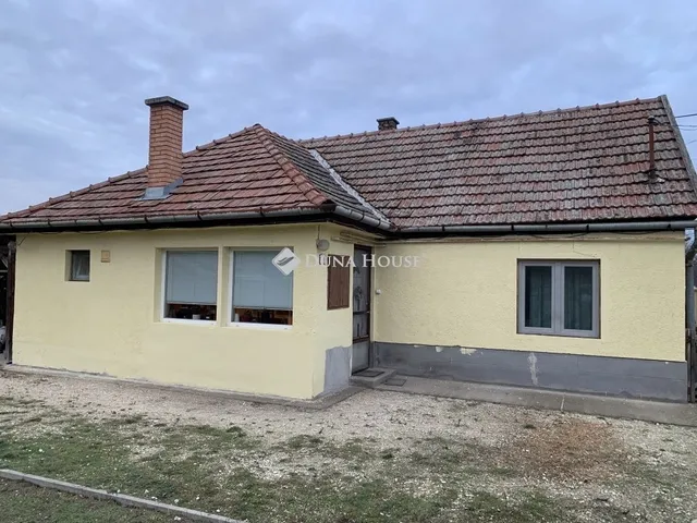 Eladó ház Örkény 56 nm