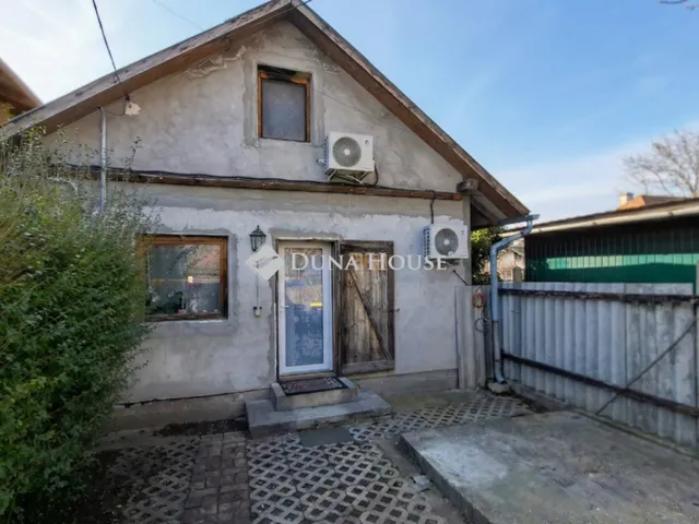 Eladó ház Felsőpakony 210 nm