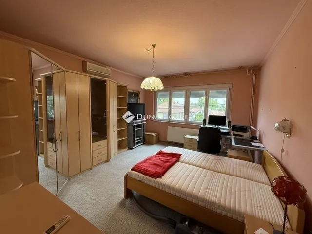 Eladó ház Gyál 240 nm