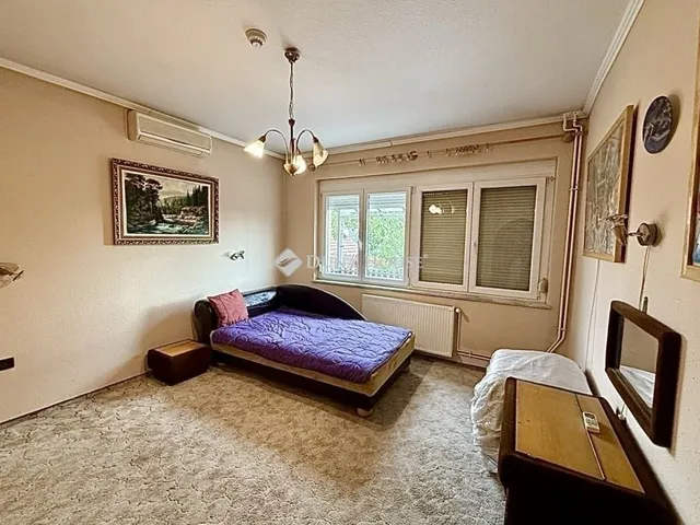 Eladó ház Gyál 240 nm