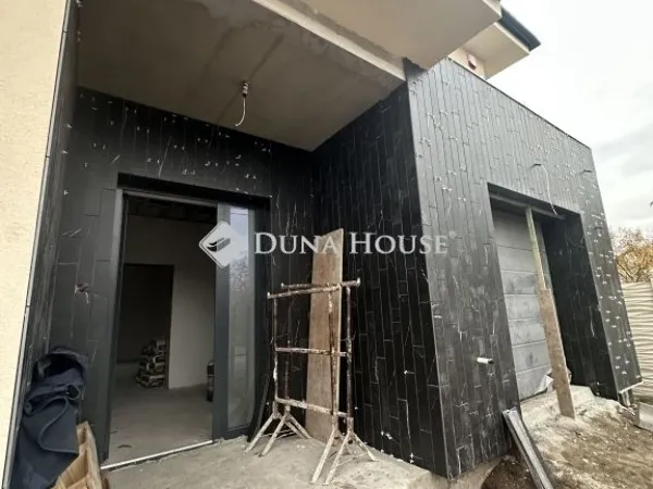 Eladó ház Gyál 285 nm