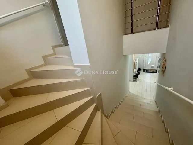 Eladó ház Budapest XVIII. kerület 210 nm