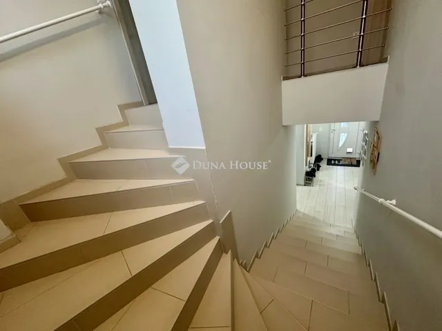 Eladó ház Budapest XVIII. kerület 210 nm