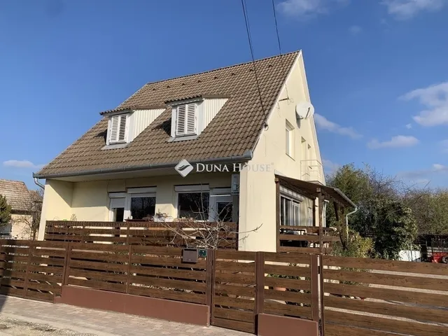 Eladó ház Dabas 185 nm