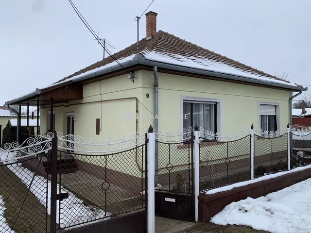 Eladó ház Táborfalva 77 nm