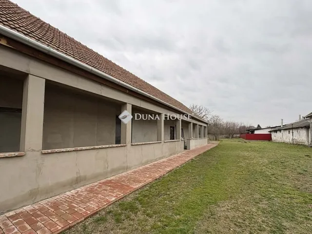 Eladó ház Örkény 104 nm