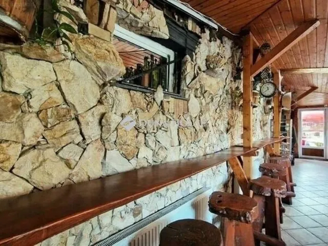 Eladó kereskedelmi és ipari ingatlan Gyál 385 nm