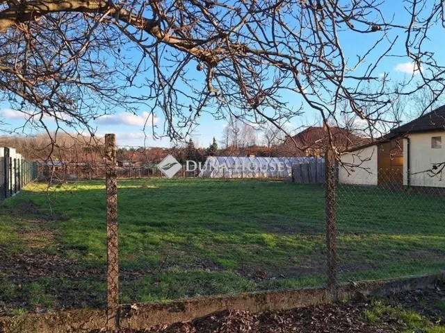 Eladó telek Újhartyán 770 nm