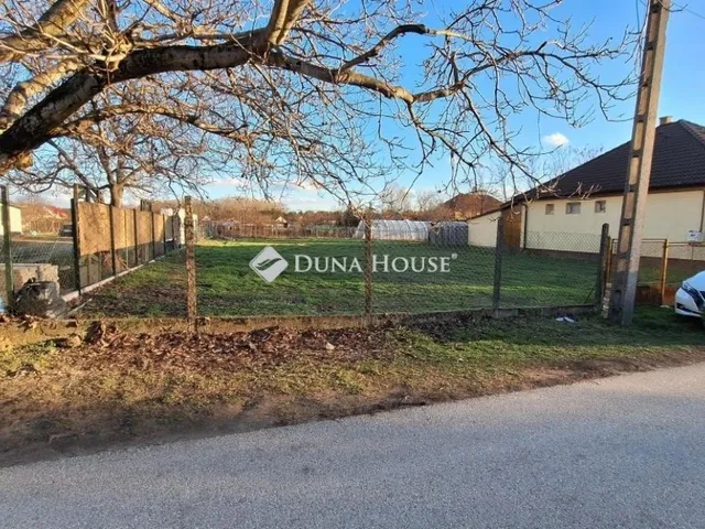 Eladó telek Újhartyán 770 nm