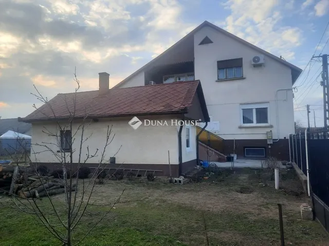 Eladó ház Újhartyán 168 nm