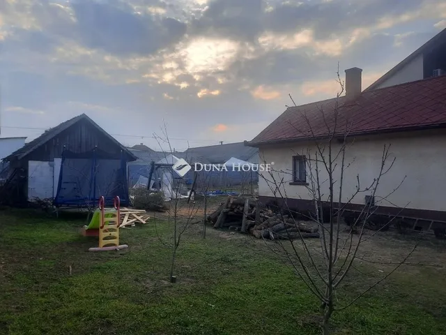 Eladó ház Újhartyán 168 nm