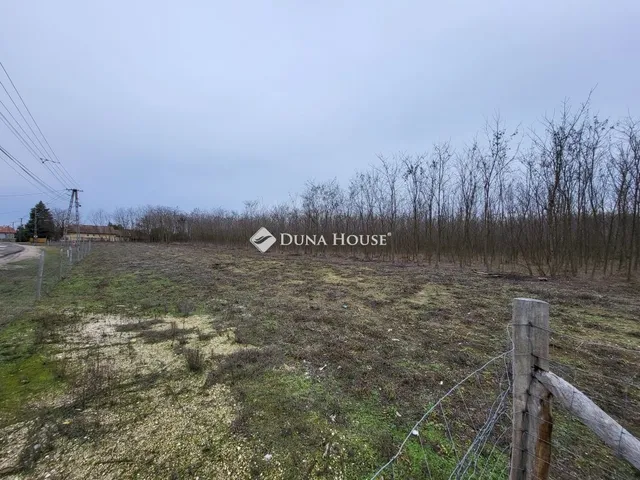 Eladó telek Dabas 1558 nm