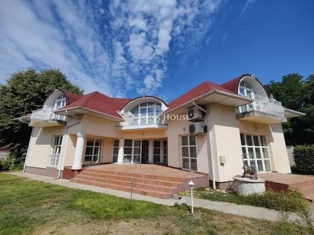 Eladó ház Budapest XVIII. kerület 280 nm