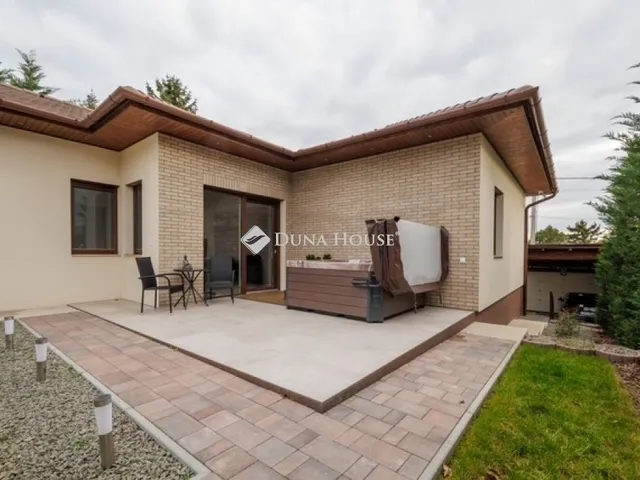 Eladó ház Budapest XVII. kerület 211 nm