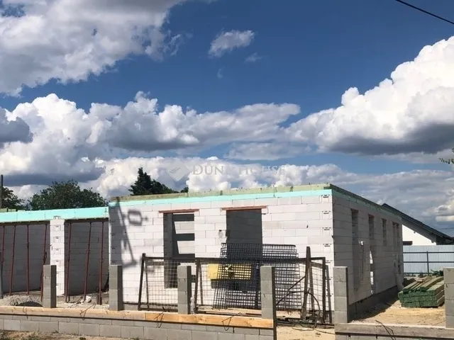 Eladó ház Ócsa 124 nm